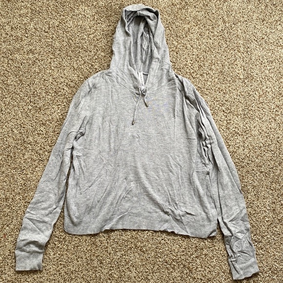 Fabletics Cropped Sweatshirt - Picture 1 of 3